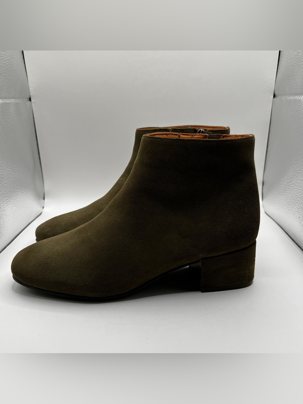 Gentle Souls By Kenneth Cole Women's Ella Bootie Ankle Boot size 8.5 green